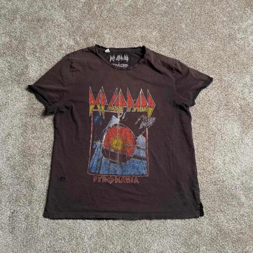VINTAGE STYLE DEF LEOPARD "PYROMANIA" SINGLE STITCH GRAPHIC TEE